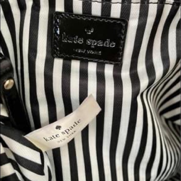 Kate Spade Soft Black Leather Purse - Like New - Picture 4 of 6